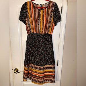 Super cute midi dress!